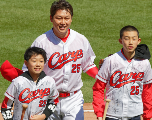 新井貴浩の子供は2人で名前は 関学や啓明学院で野球の腕前も調査 Sブロ